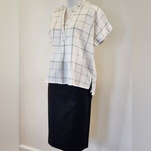 NWT || GAP || pencil skirt, black, slit, knee length, size 2, classic style